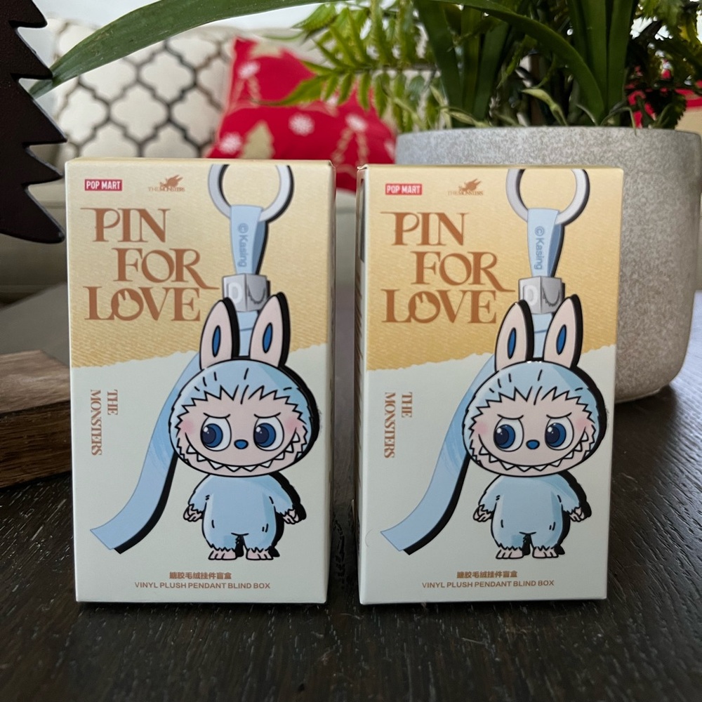 Labubu Pin for Love Keychain
